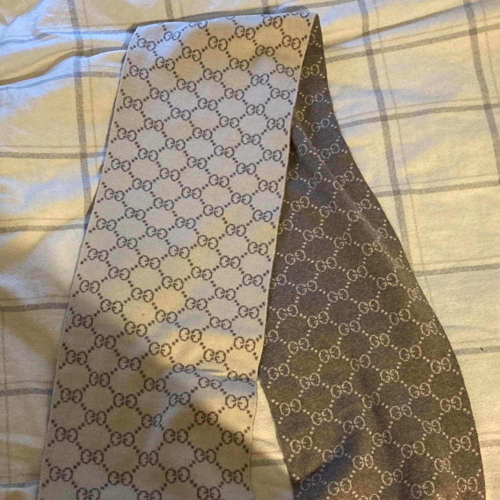 Gucci reversible wool scarf